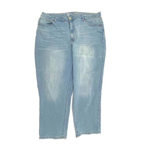 No Boundaries Boyfriend Women's size 19 Light Wash Blue Denim Jeans - Picture 1 of 3